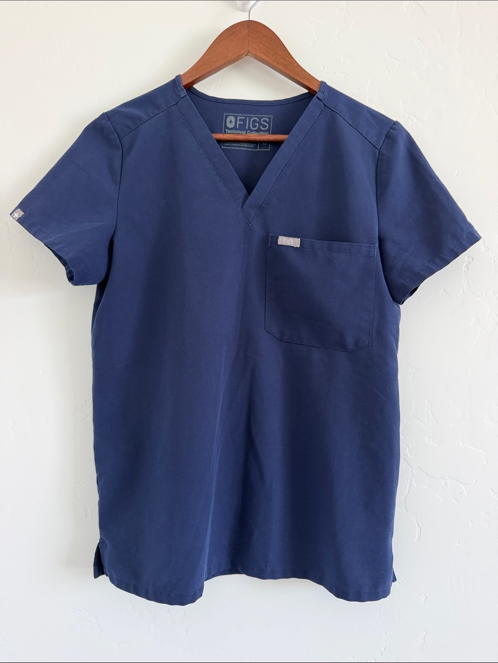 FIGS Slim Fit Scrub Top XS Navy Blue Casma Three Pocket Technical Collection